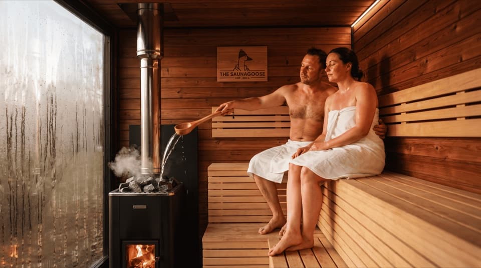 GENERATED: SAUNA GOOSE / COUPLE IN SAUNA